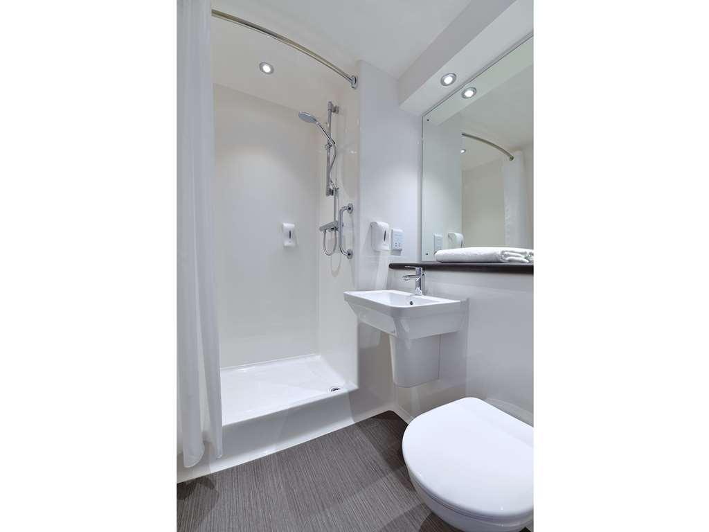 Travelodge Croydon Central 客房 照片