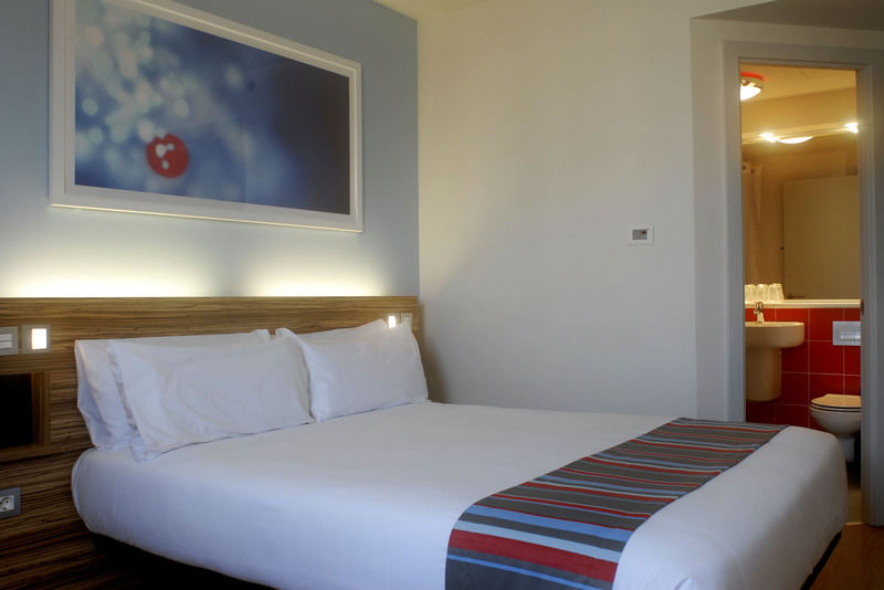 Travelodge Croydon Central 外观 照片